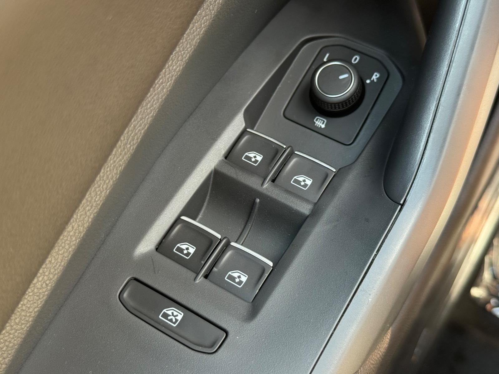 Volkswagen Jetta Vehicle Image 15