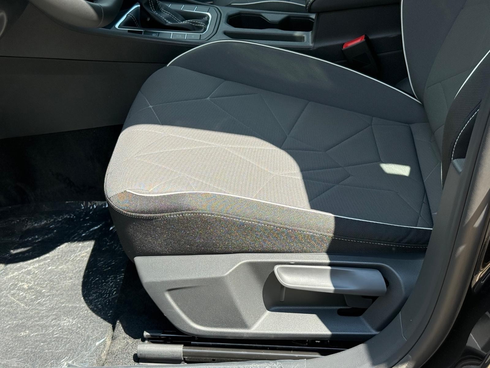 Volkswagen Jetta Vehicle Image 16