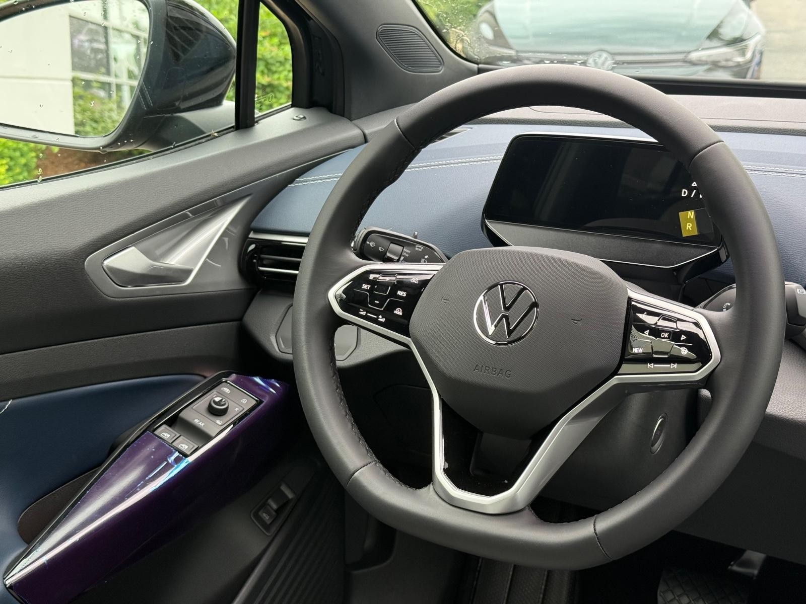 Volkswagen ID.4 Vehicle Image 08