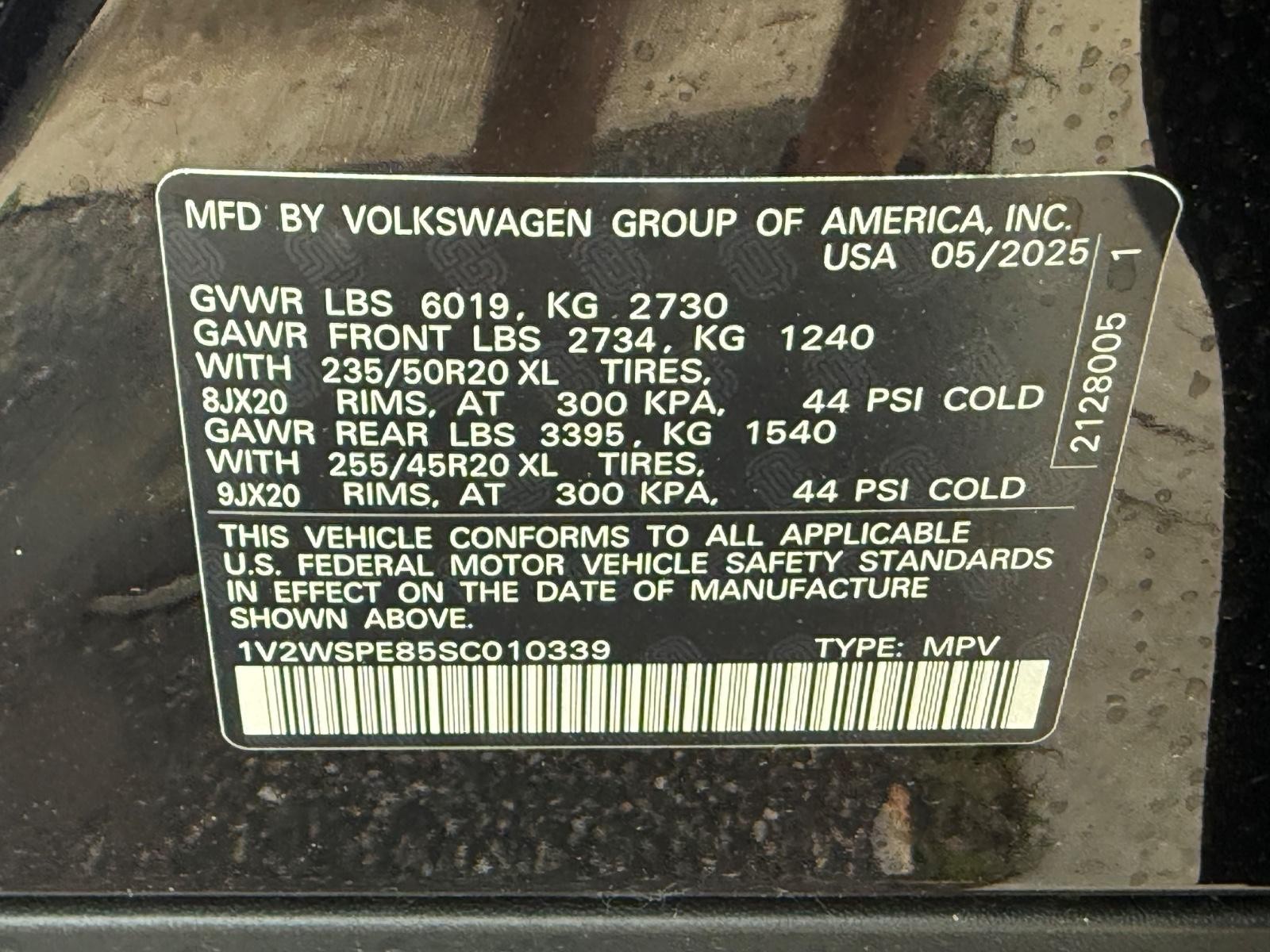 Volkswagen ID.4 Vehicle Image 16