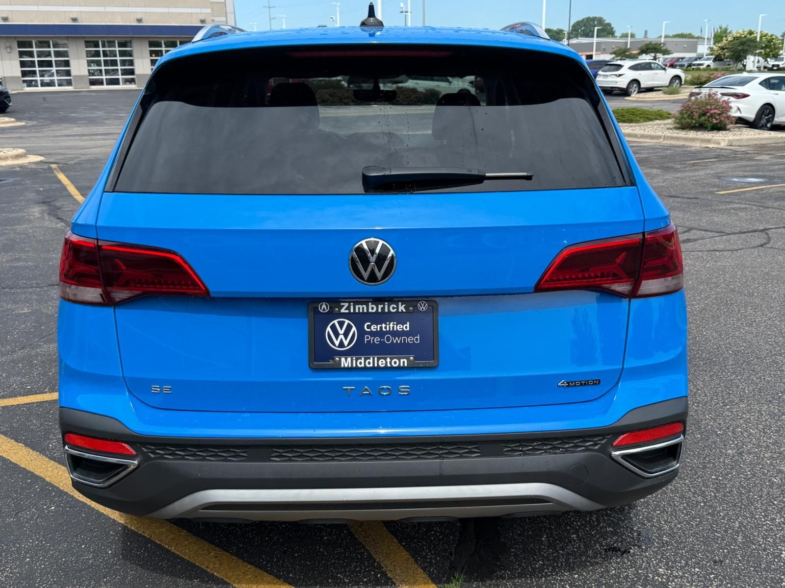 Volkswagen Taos Vehicle Image 04