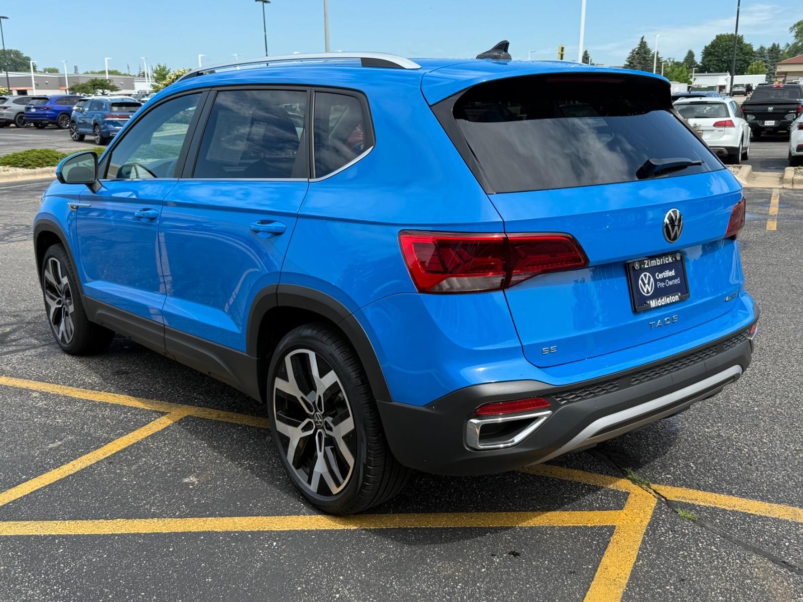 Volkswagen Taos Vehicle Image 06