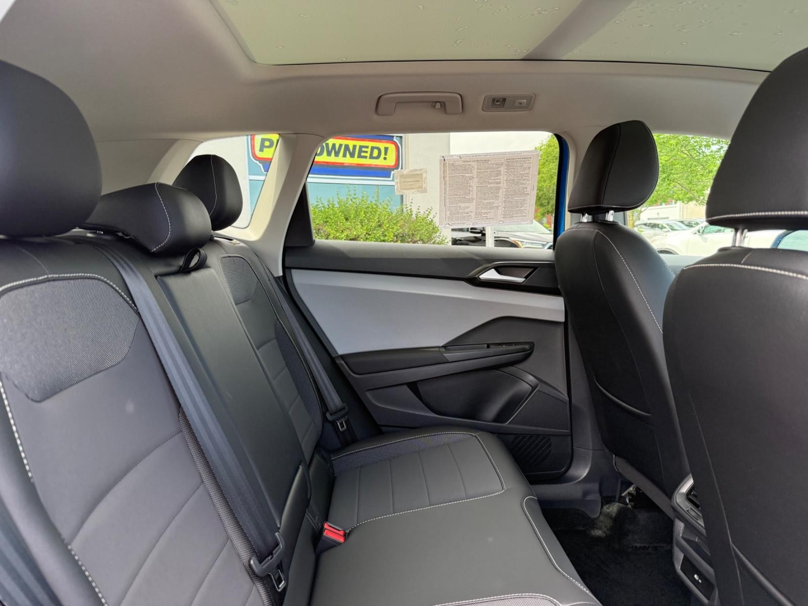 Volkswagen Taos Vehicle Image 10