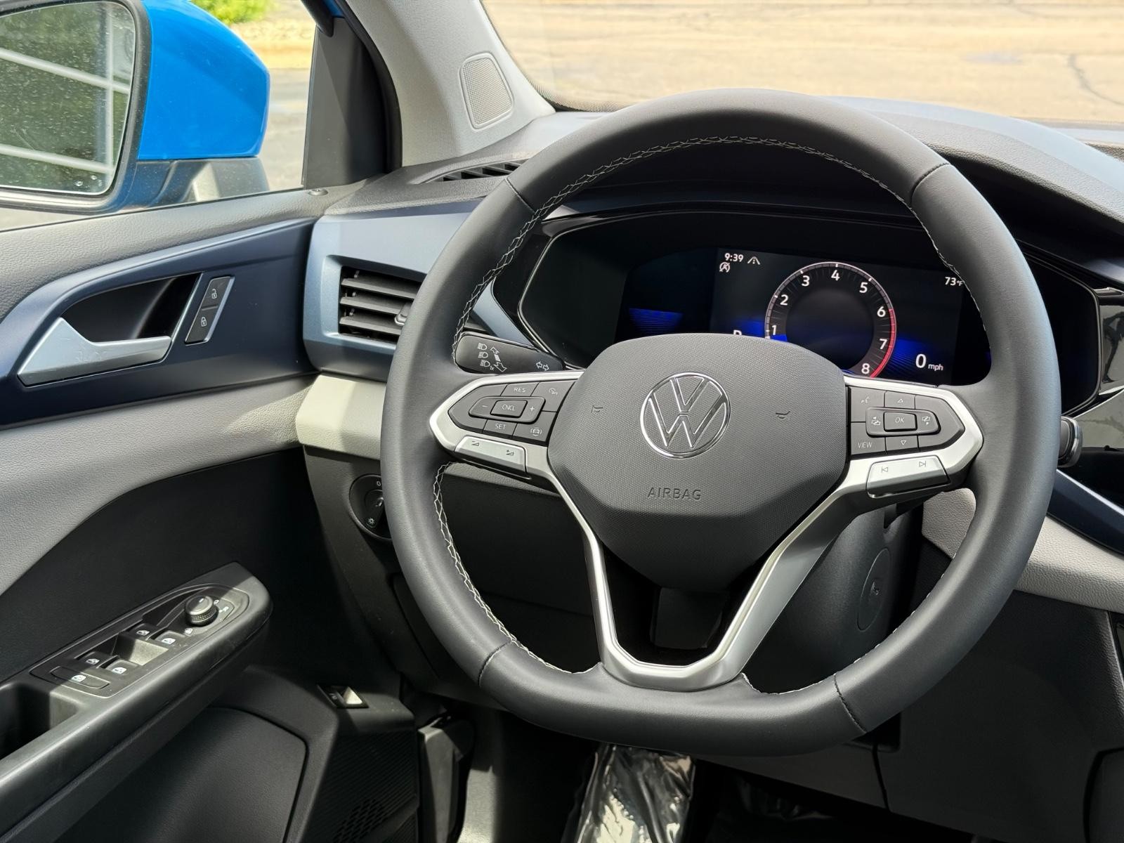 Volkswagen Taos Vehicle Image 14