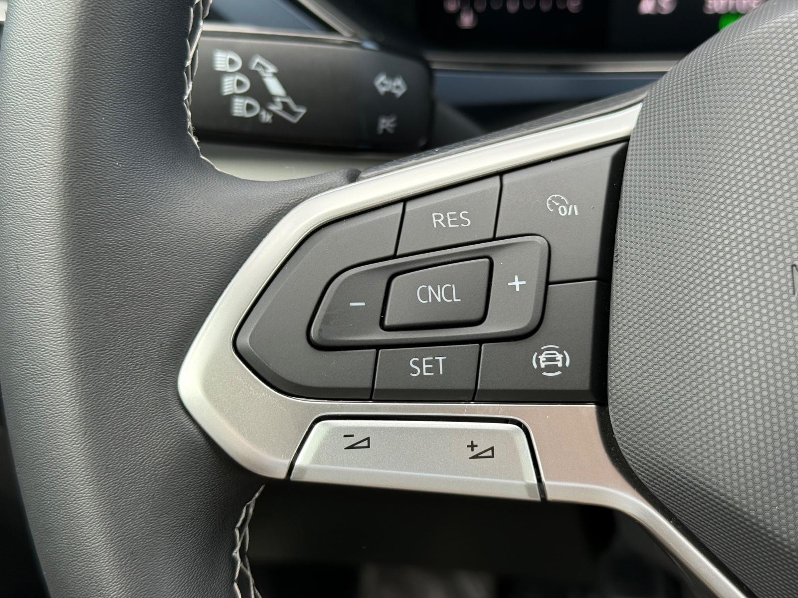 Volkswagen Taos Vehicle Image 16