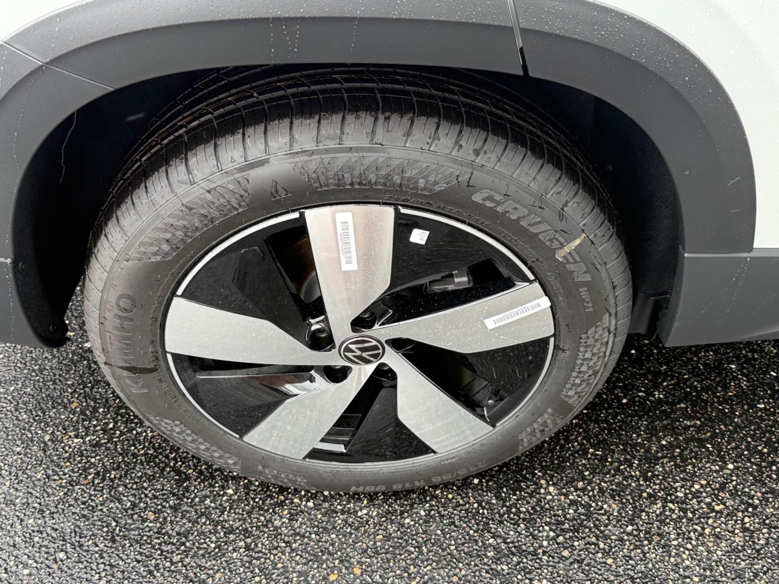 Volkswagen Taos Vehicle Image 04