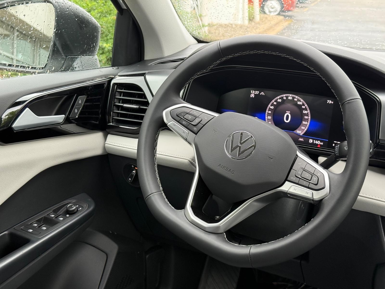 Volkswagen Taos Vehicle Image 09