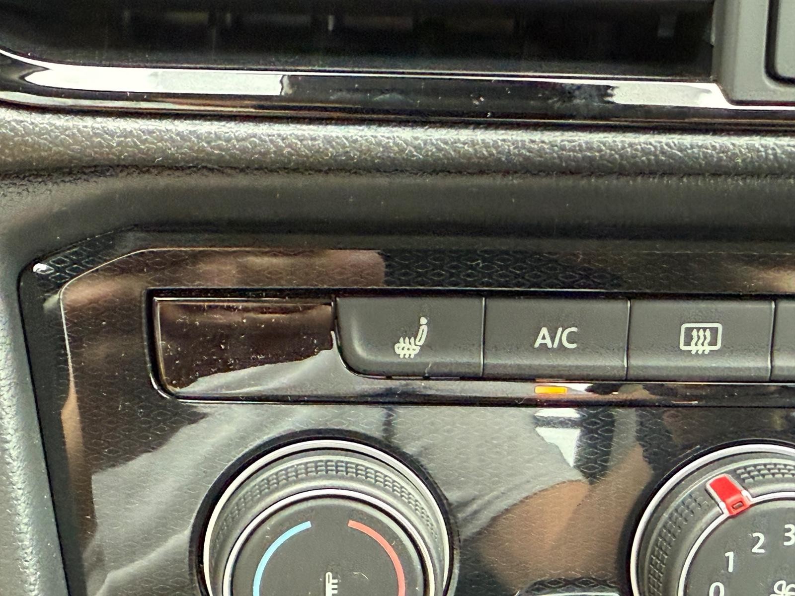 Volkswagen Taos Vehicle Image 14