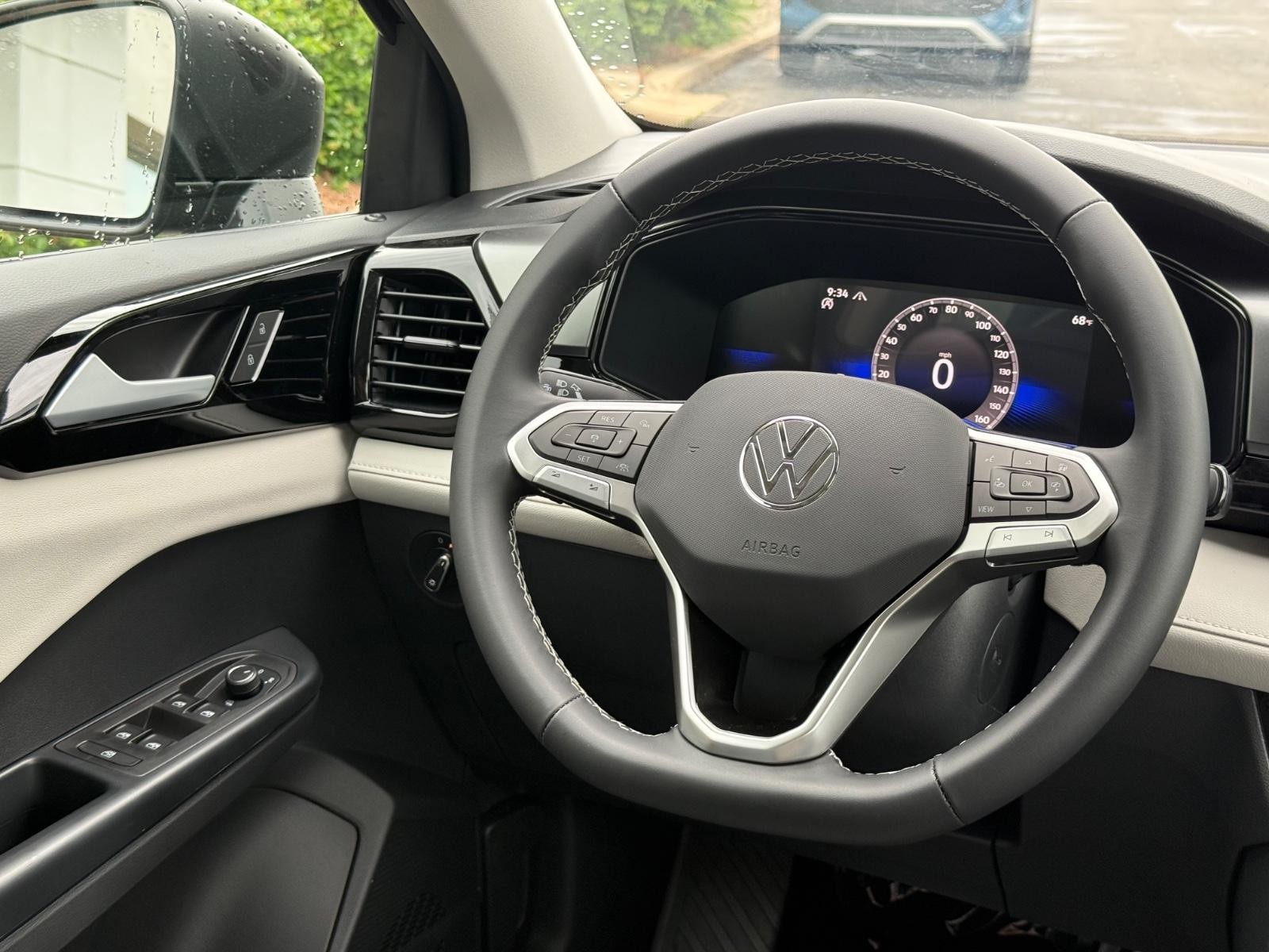 Volkswagen Taos Vehicle Image 09