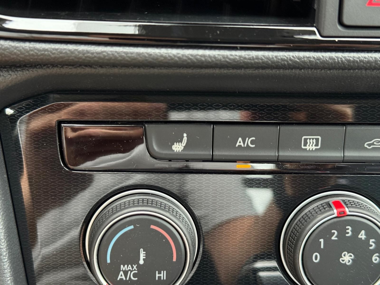 Volkswagen Taos Vehicle Image 14