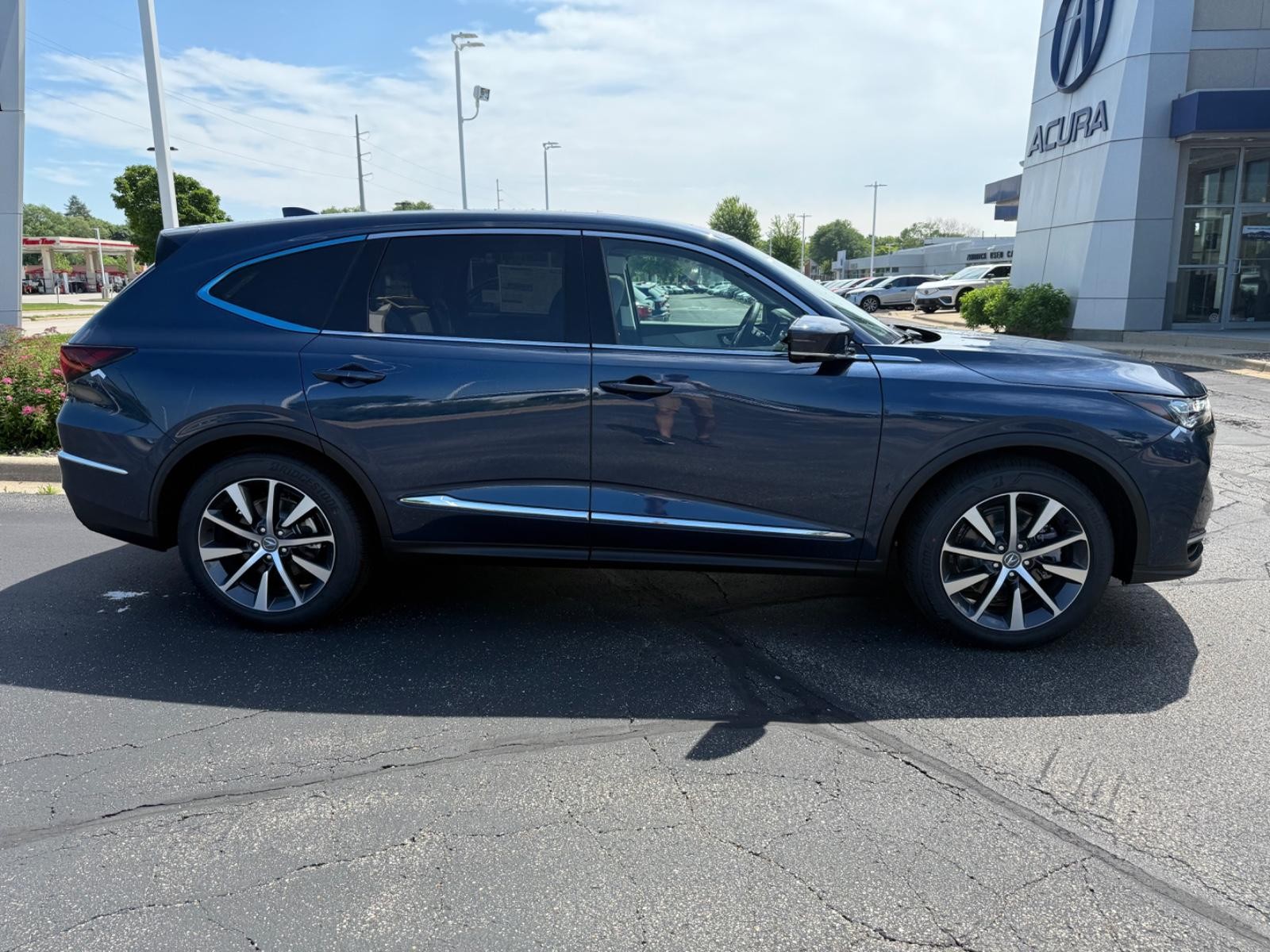 Acura MDX Vehicle Image 02