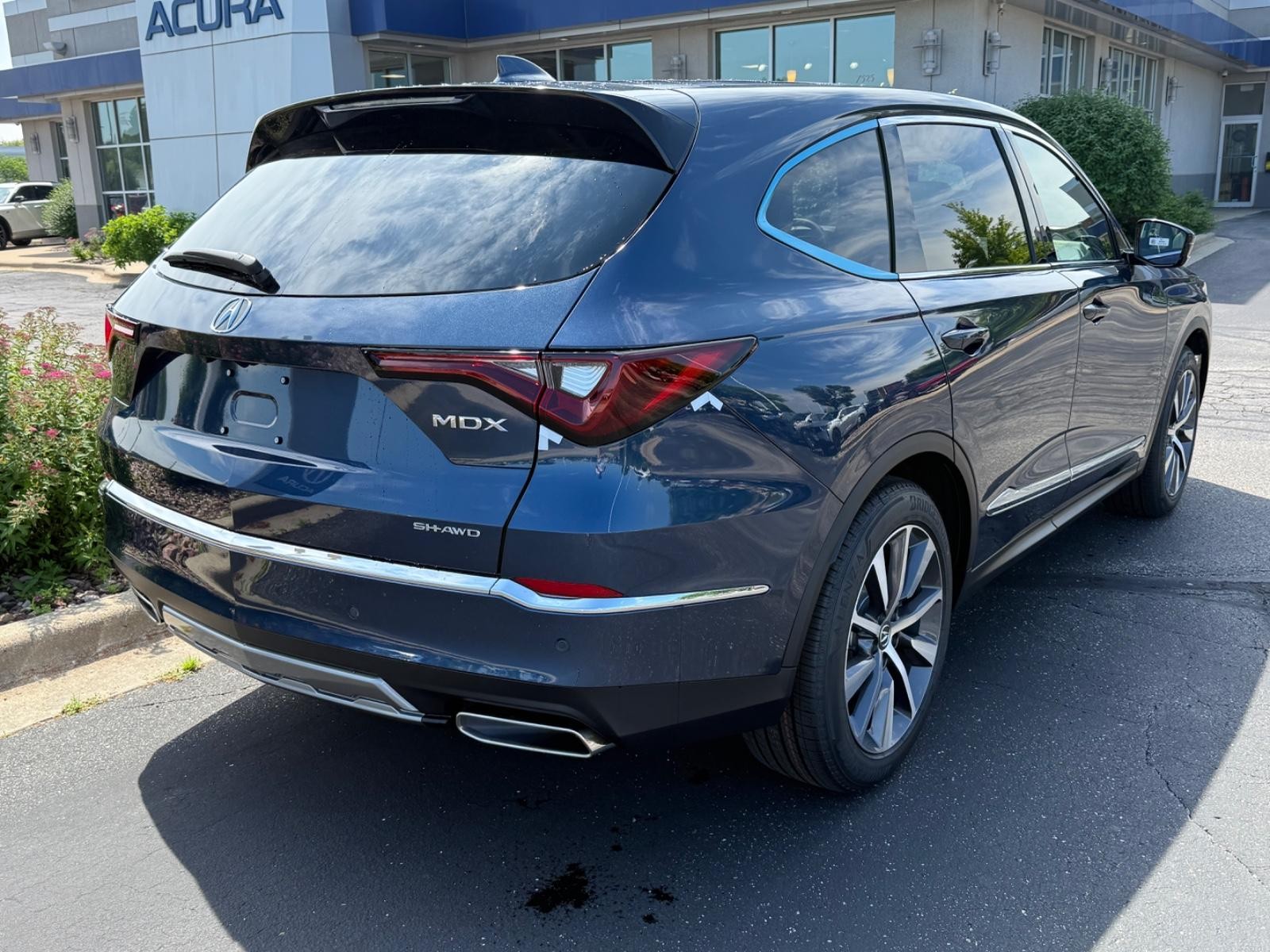 Acura MDX Vehicle Image 03