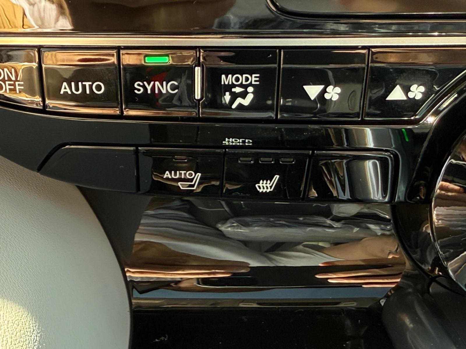 Acura MDX Vehicle Image 15