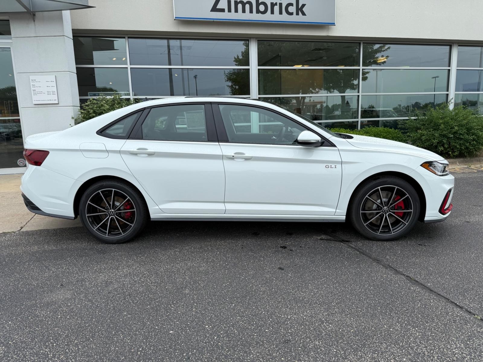 Volkswagen Jetta GLI Vehicle Image 02