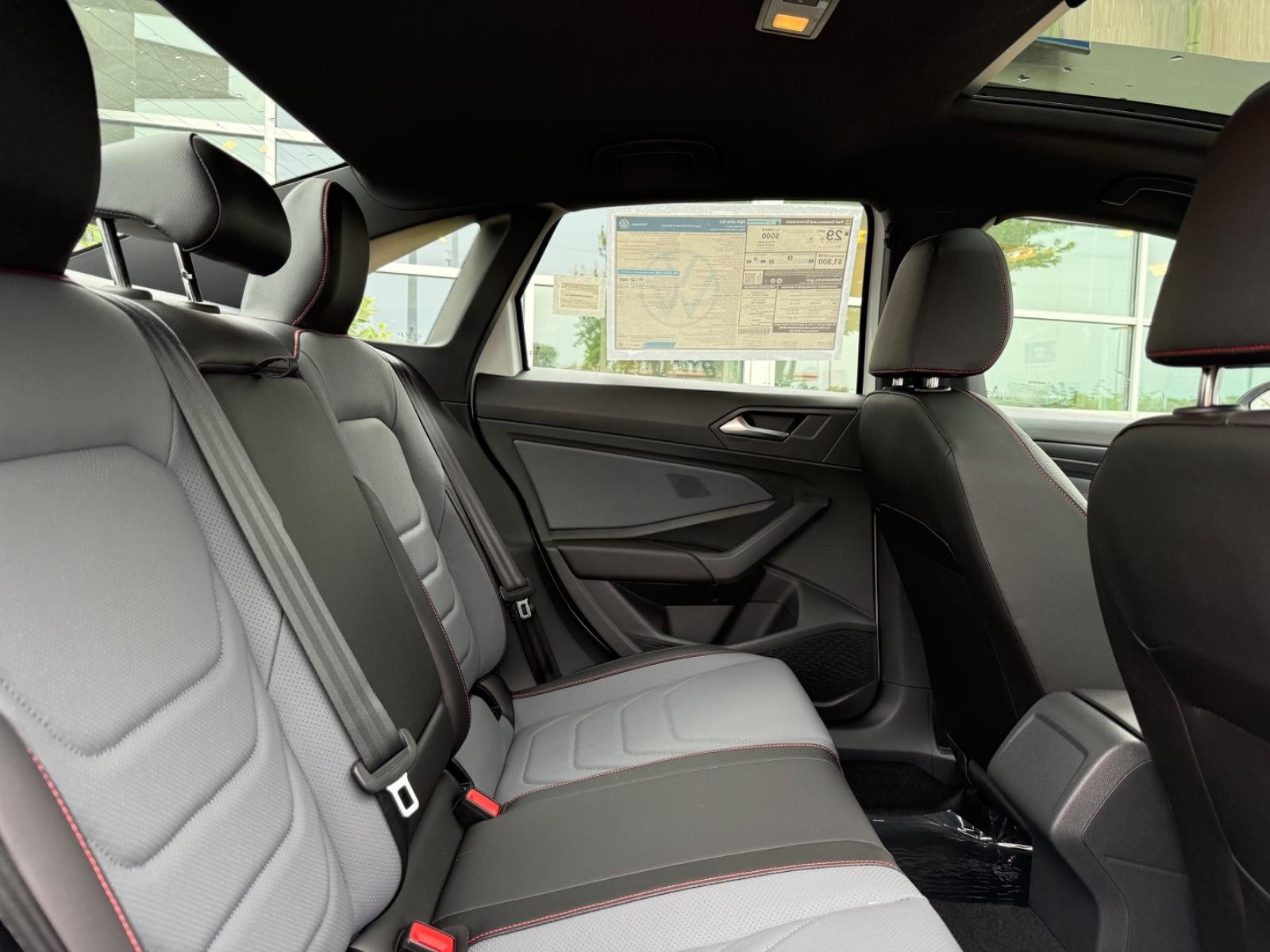 Volkswagen Jetta GLI Vehicle Image 05