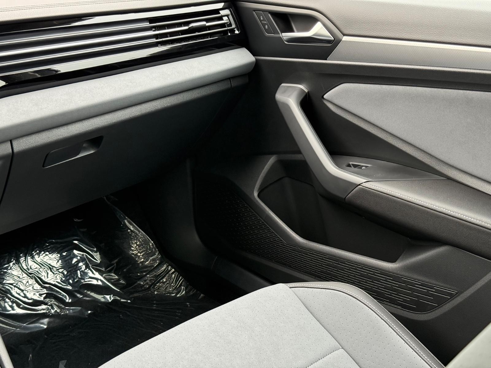 Volkswagen Jetta Vehicle Image 10