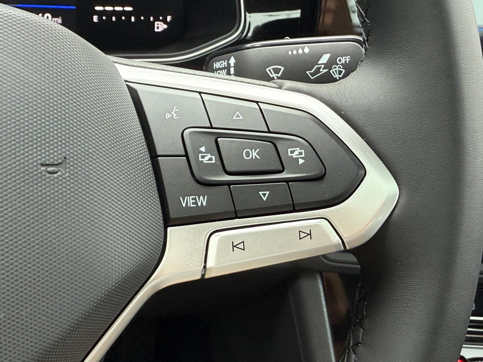 Volkswagen Jetta Vehicle Image 12