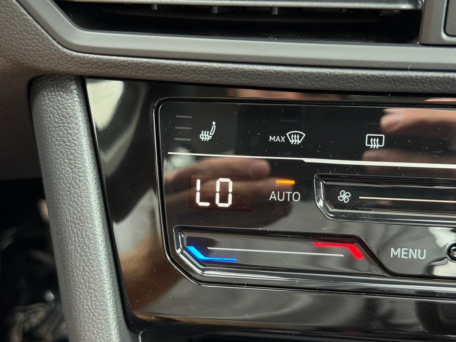 Volkswagen Jetta Vehicle Image 14