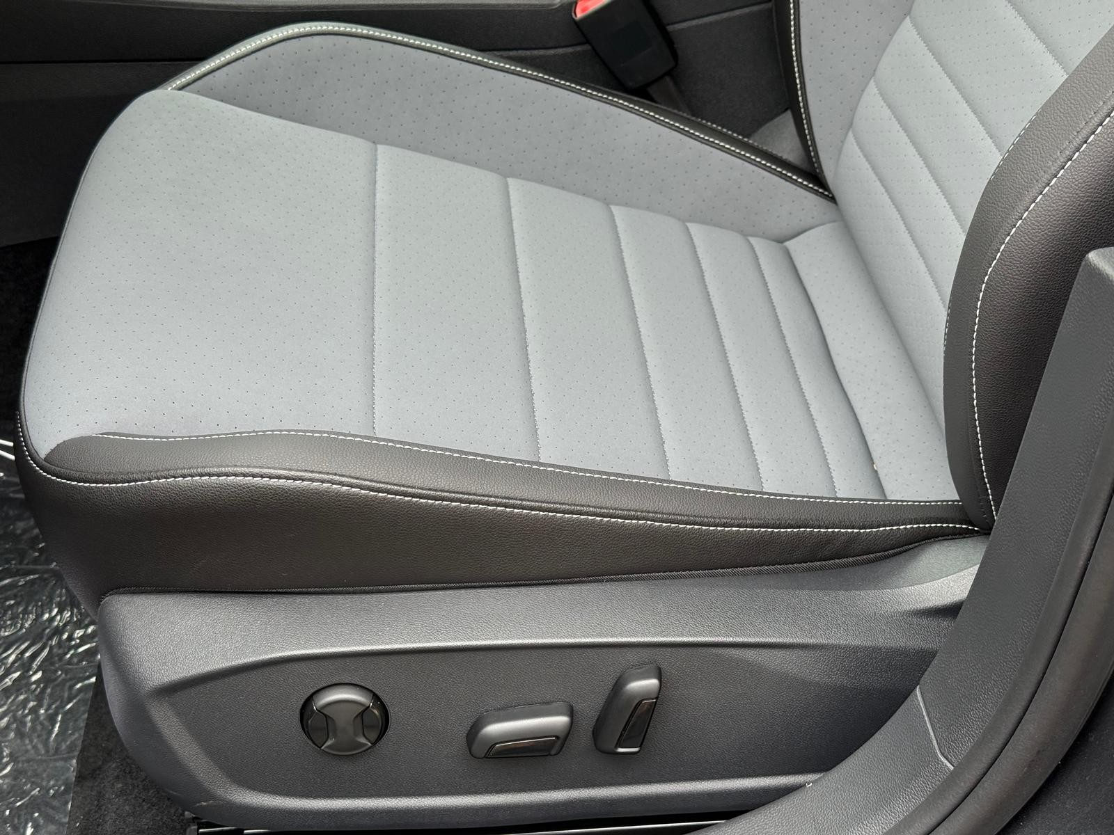 Volkswagen Jetta Vehicle Image 15