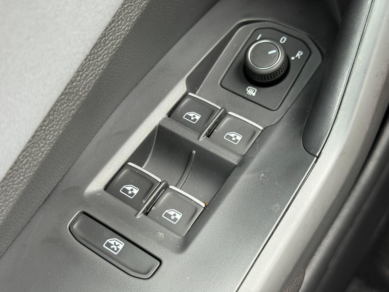Volkswagen Jetta Vehicle Image 16