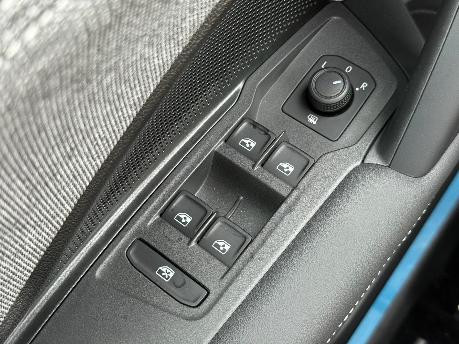Volkswagen Tiguan Vehicle Image 16