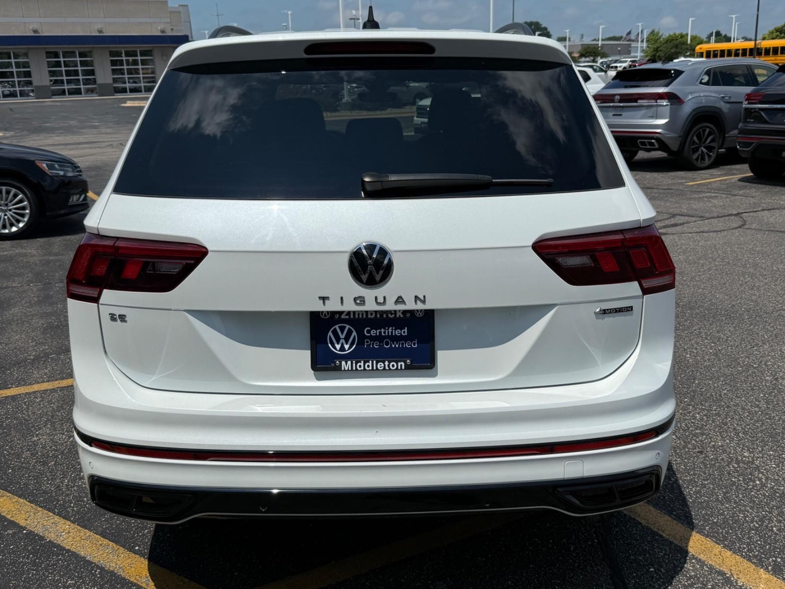 Volkswagen Tiguan Vehicle Image 04