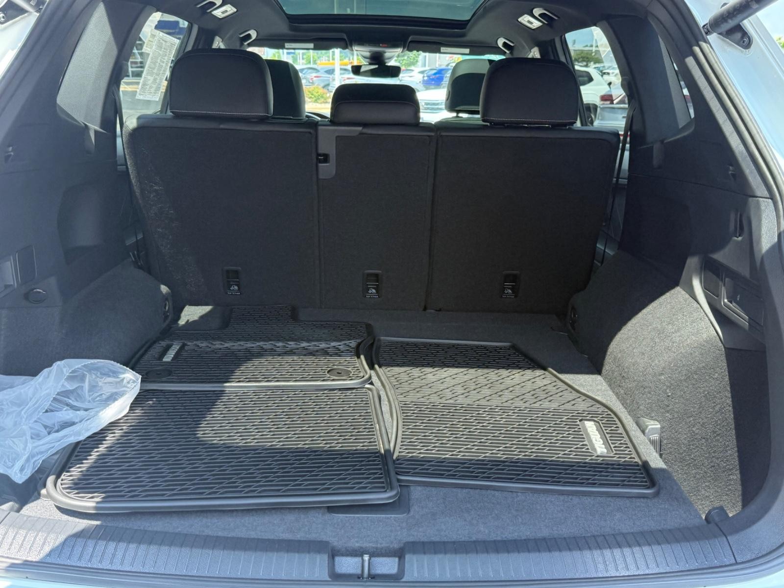 Volkswagen Tiguan Vehicle Image 05