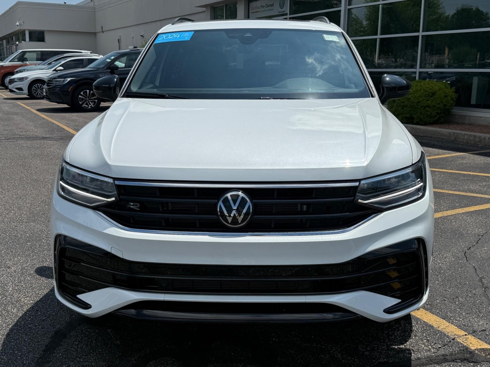 Volkswagen Tiguan Vehicle Image 09