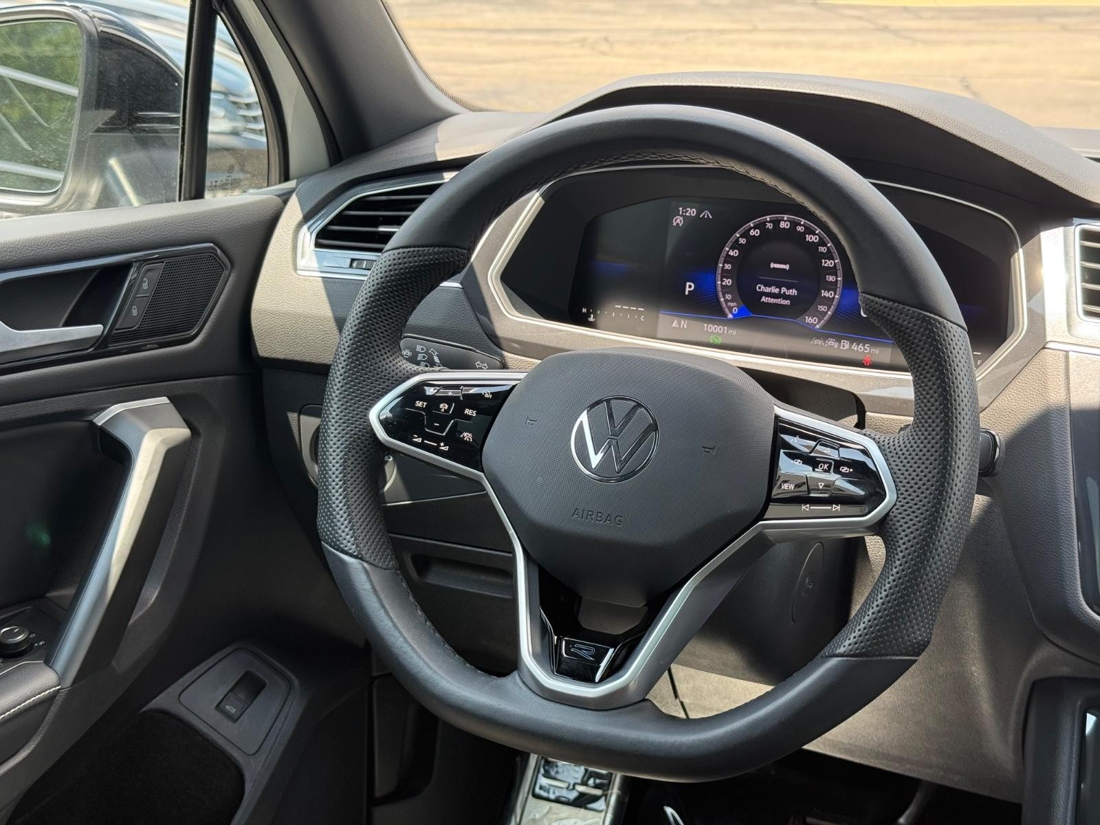 Volkswagen Tiguan Vehicle Image 14