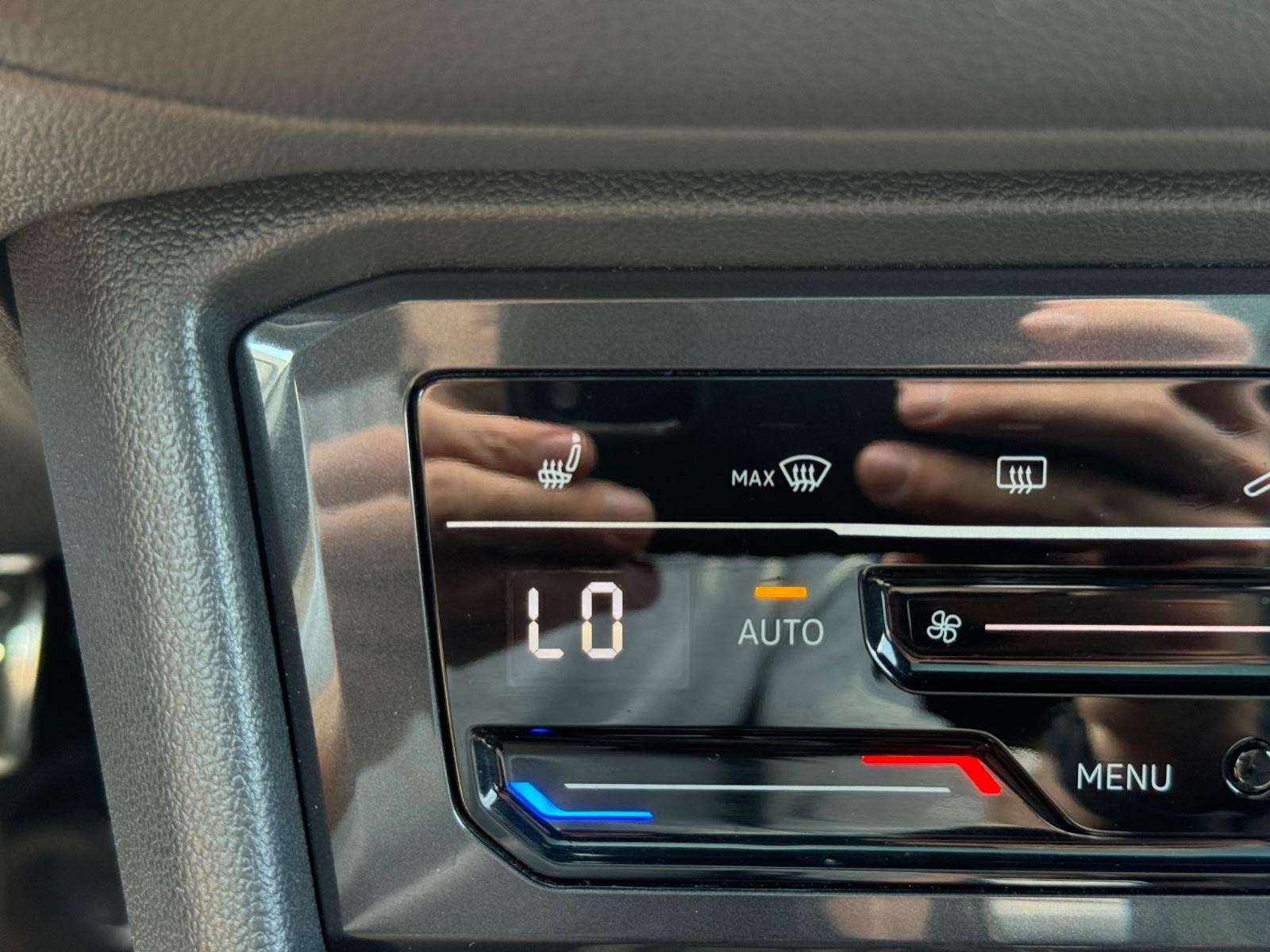 Volkswagen Tiguan Vehicle Image 20