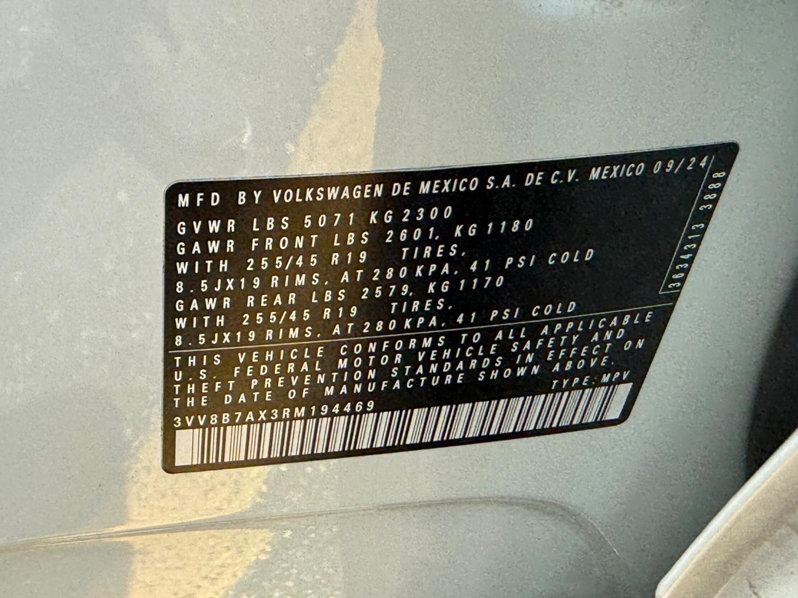Volkswagen Tiguan Vehicle Image 23
