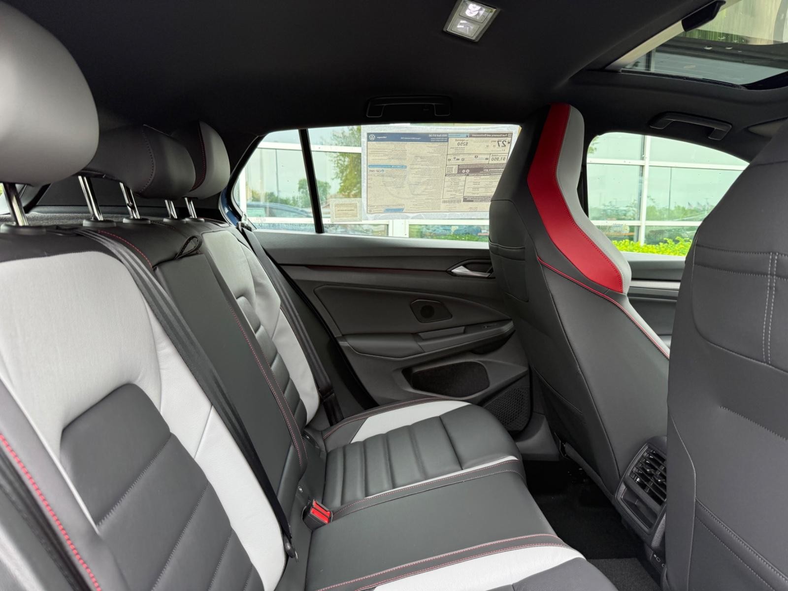 Volkswagen Golf GTI Vehicle Image 05