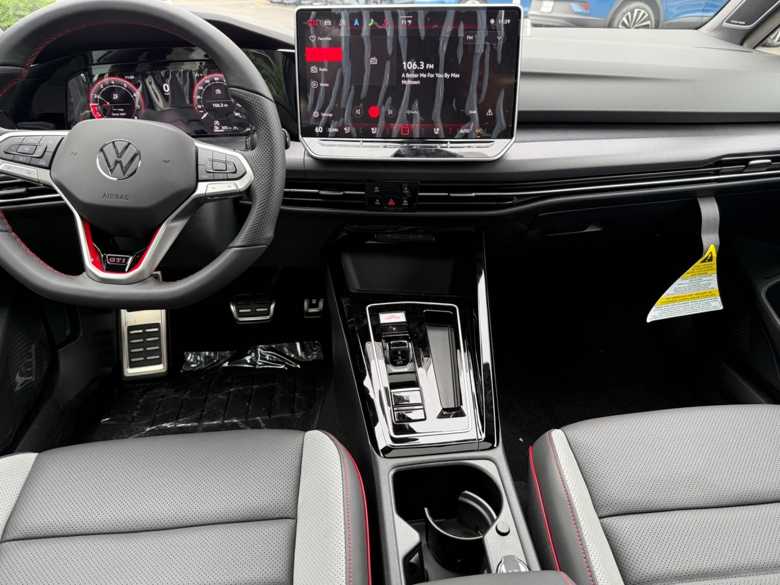 Volkswagen Golf GTI Vehicle Image 06