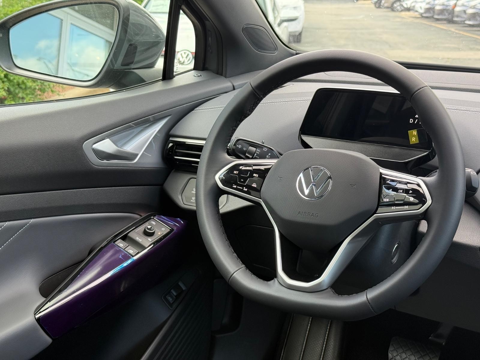 Volkswagen ID.4 Vehicle Image 08