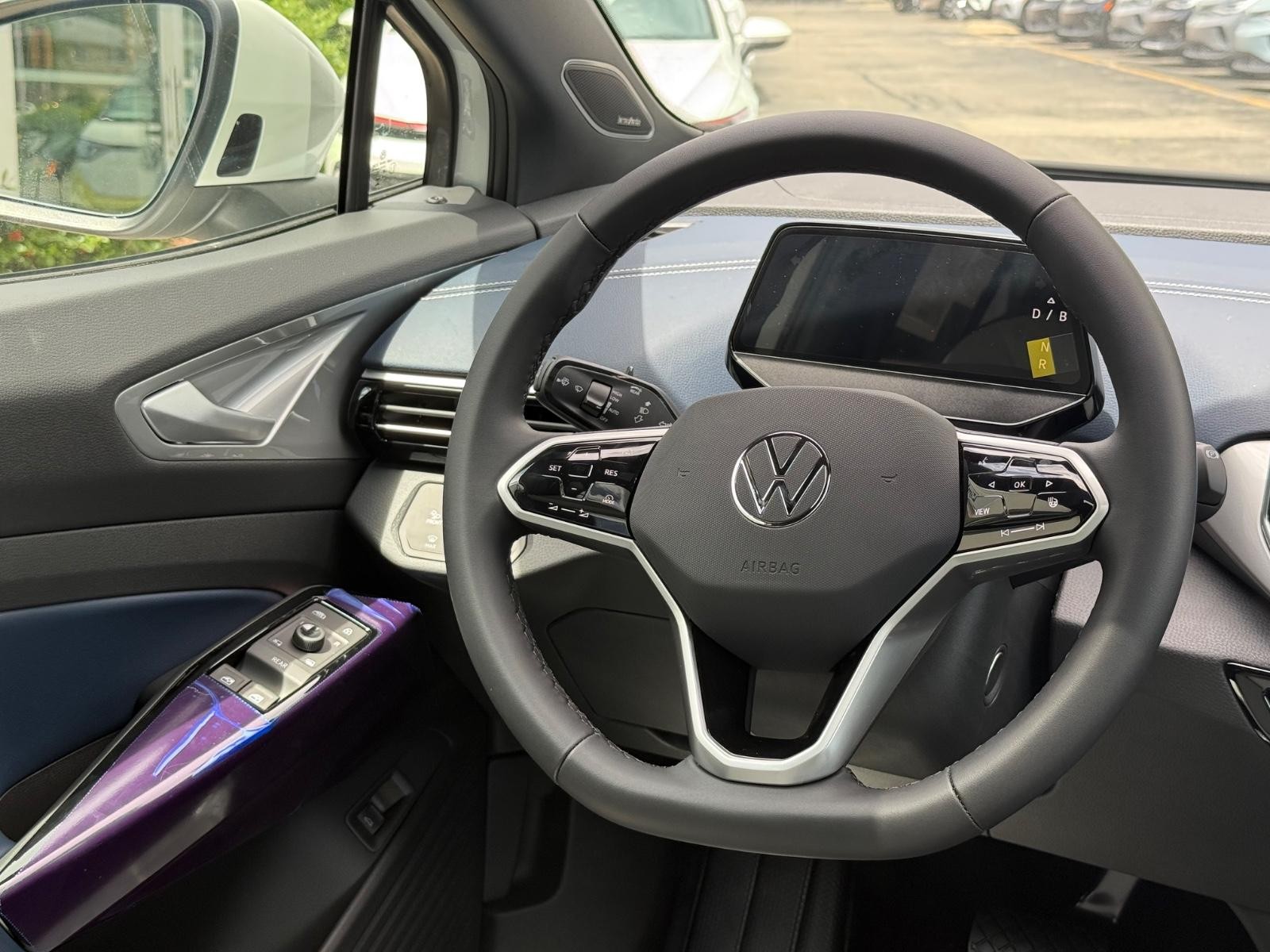 Volkswagen ID.4 Vehicle Image 08