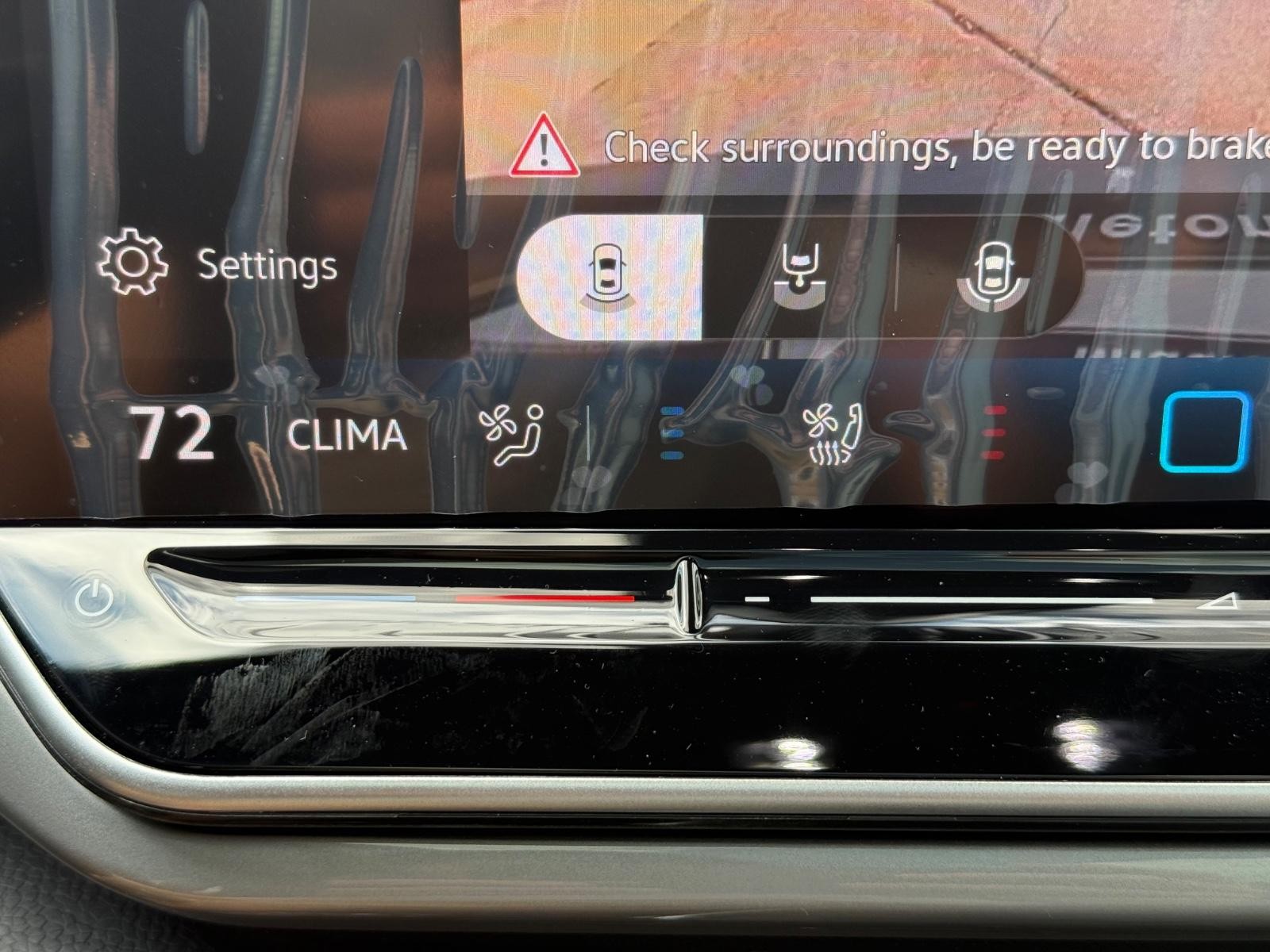 Volkswagen ID.4 Vehicle Image 13