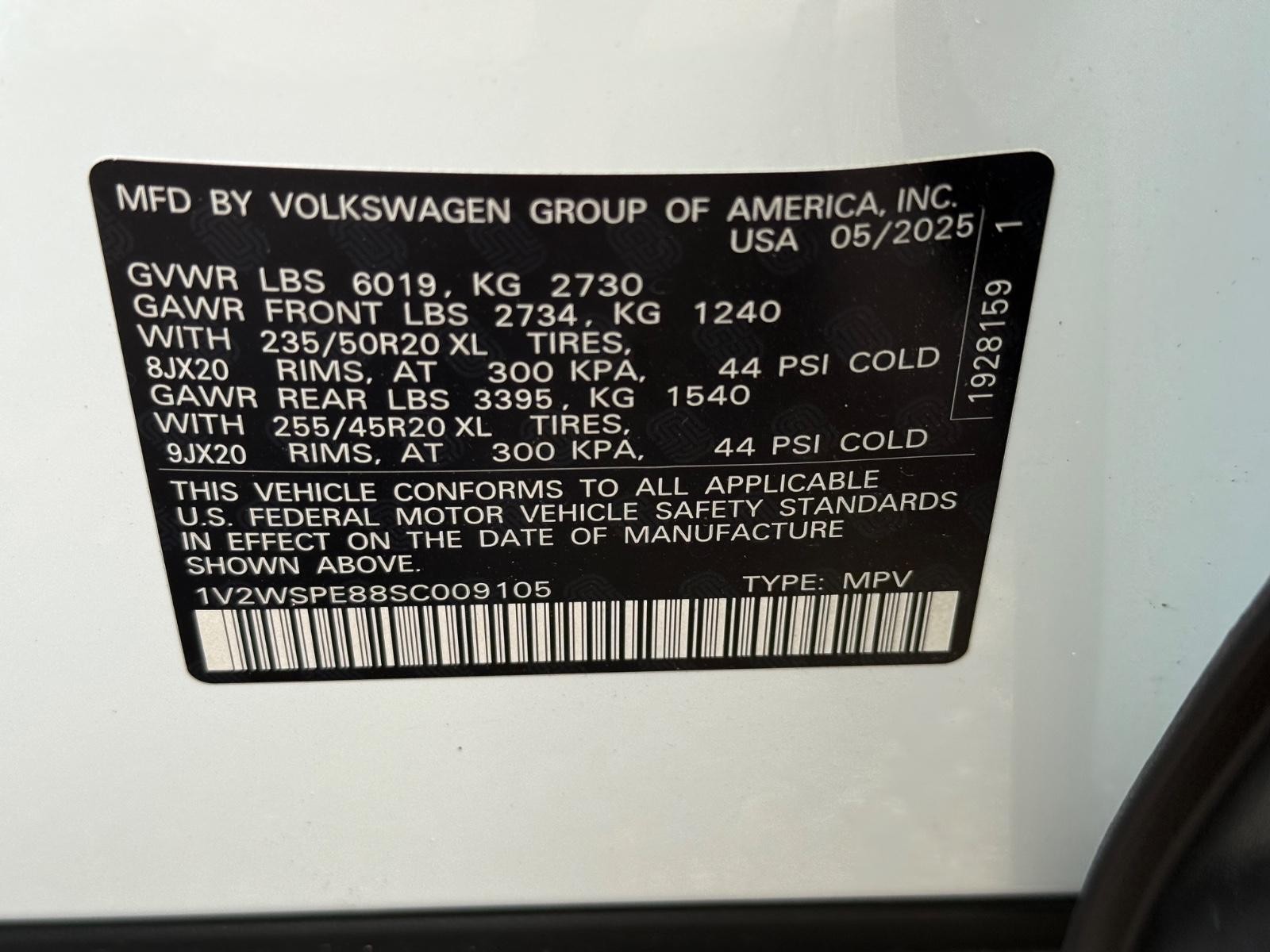 Volkswagen ID.4 Vehicle Image 17