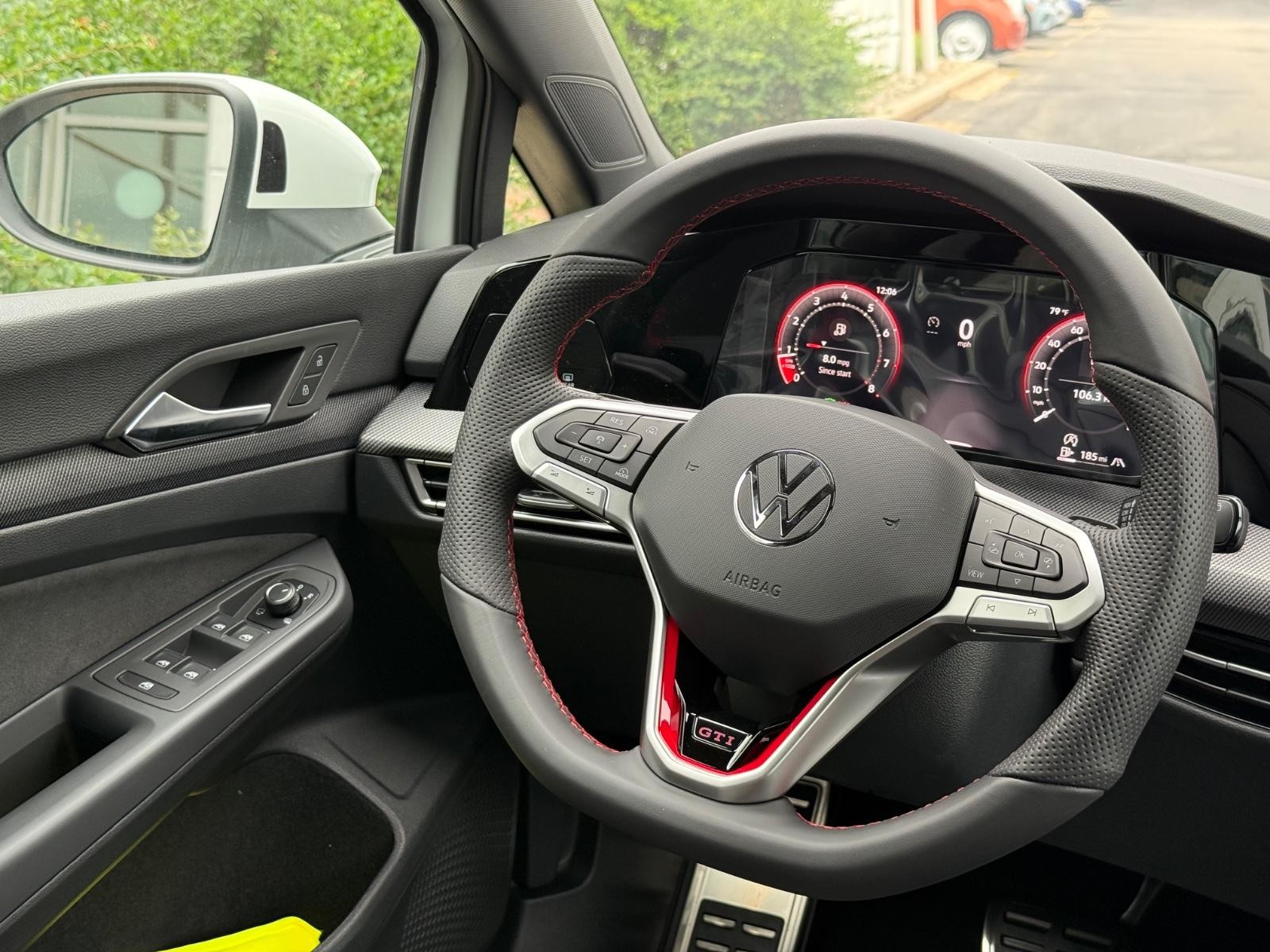 Volkswagen Golf GTI Vehicle Image 09