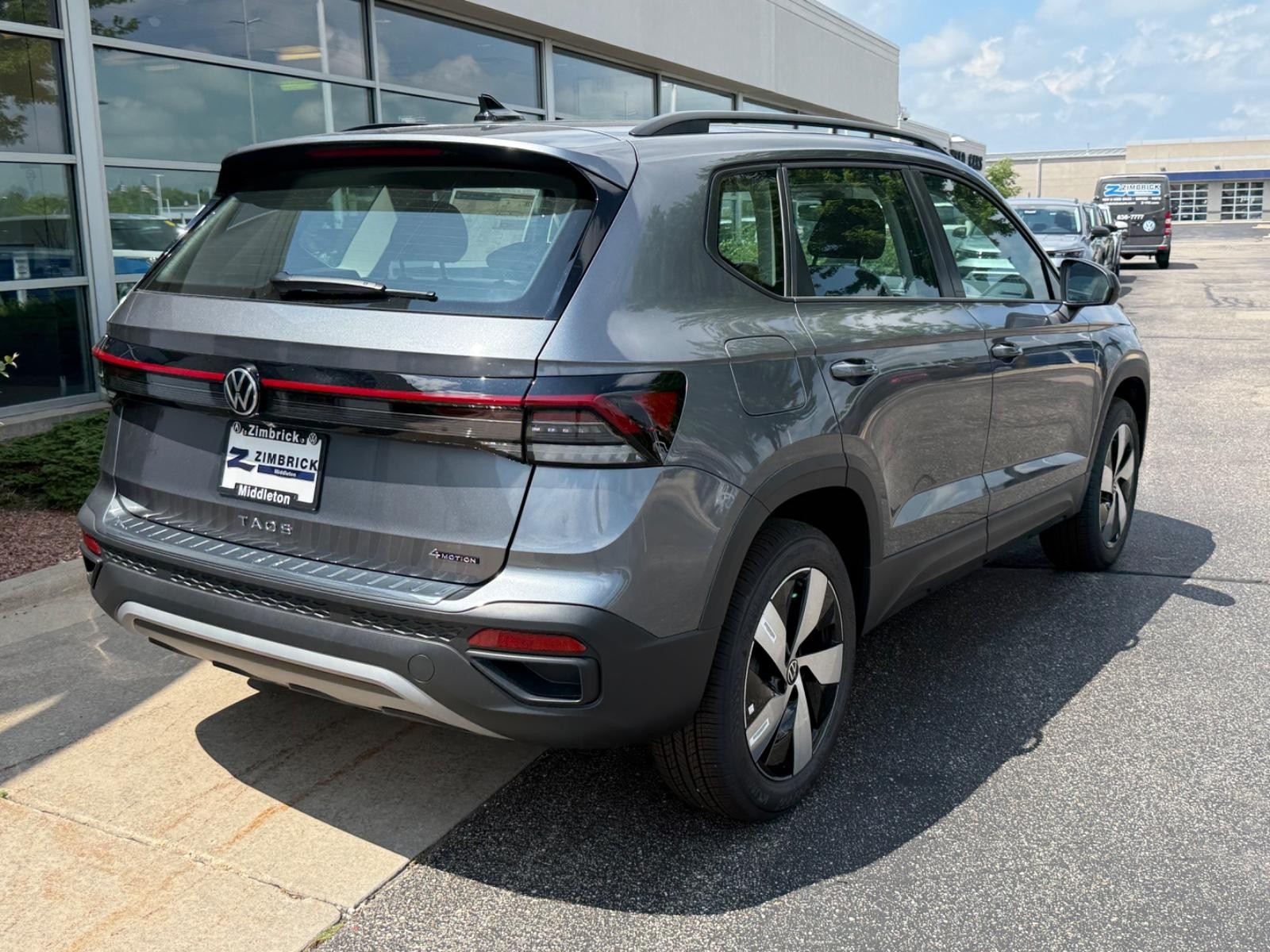 Volkswagen Taos Vehicle Image 03