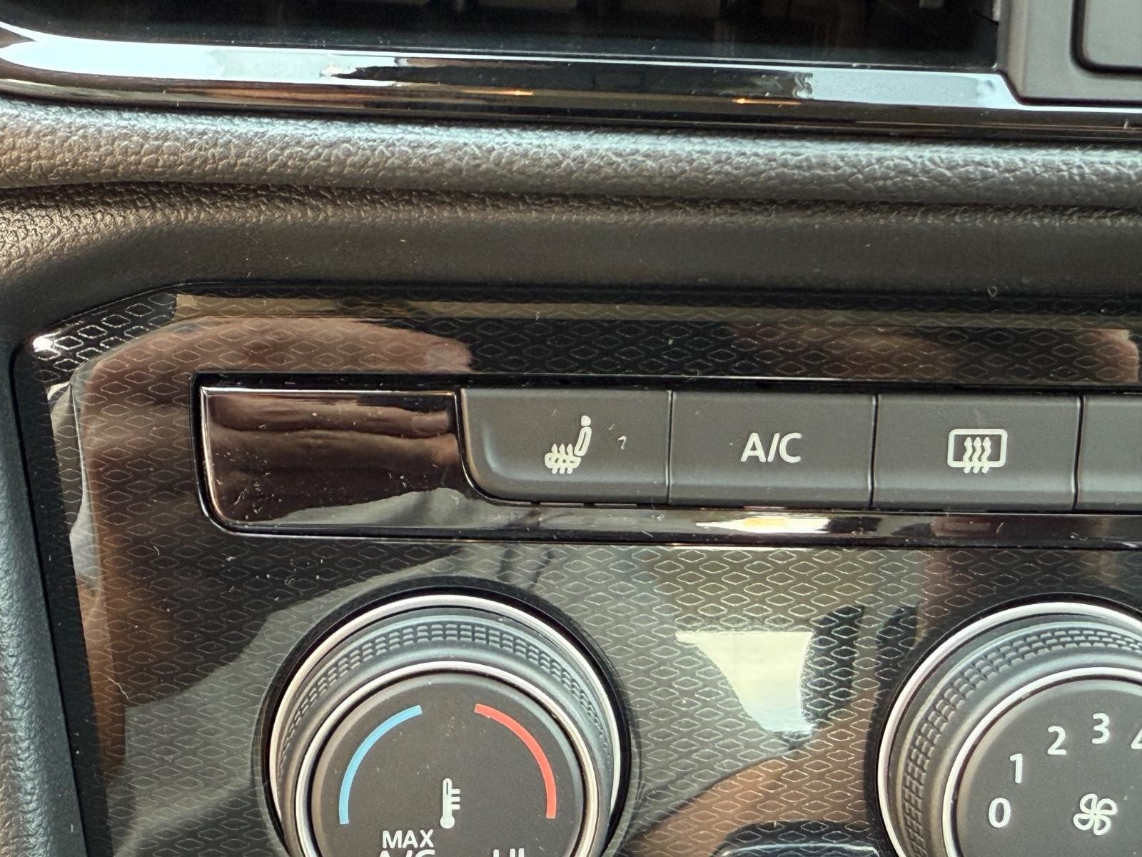 Volkswagen Taos Vehicle Image 14
