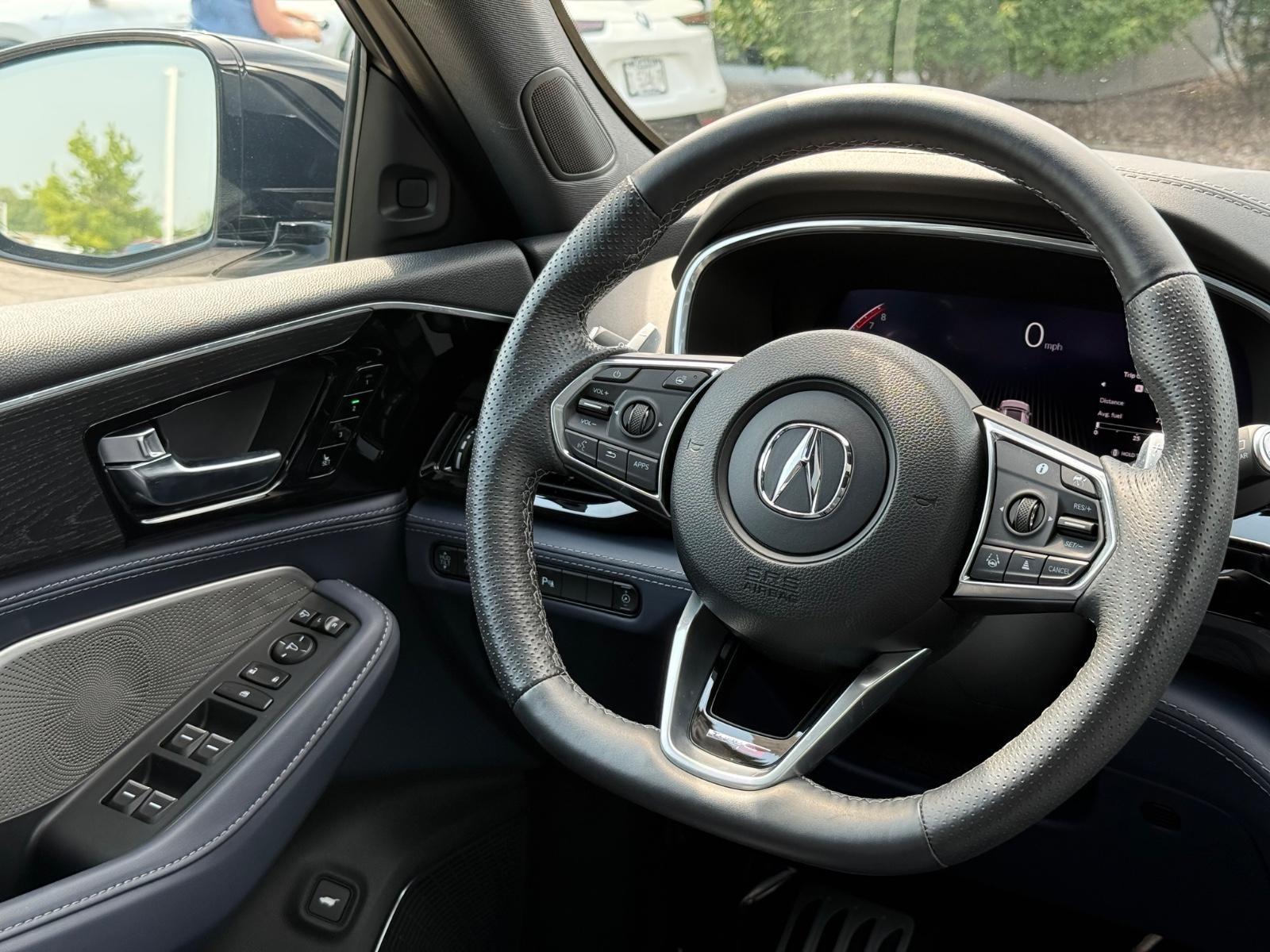 Acura MDX Vehicle Image 14