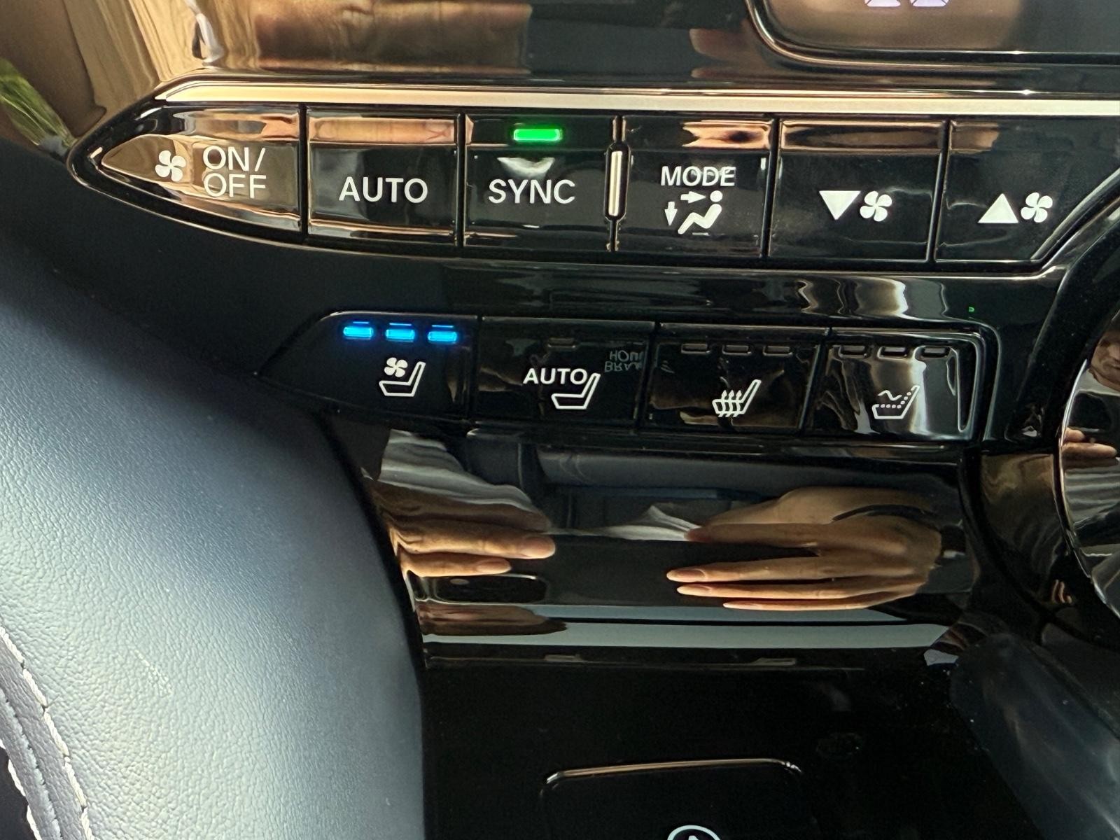 Acura MDX Vehicle Image 20