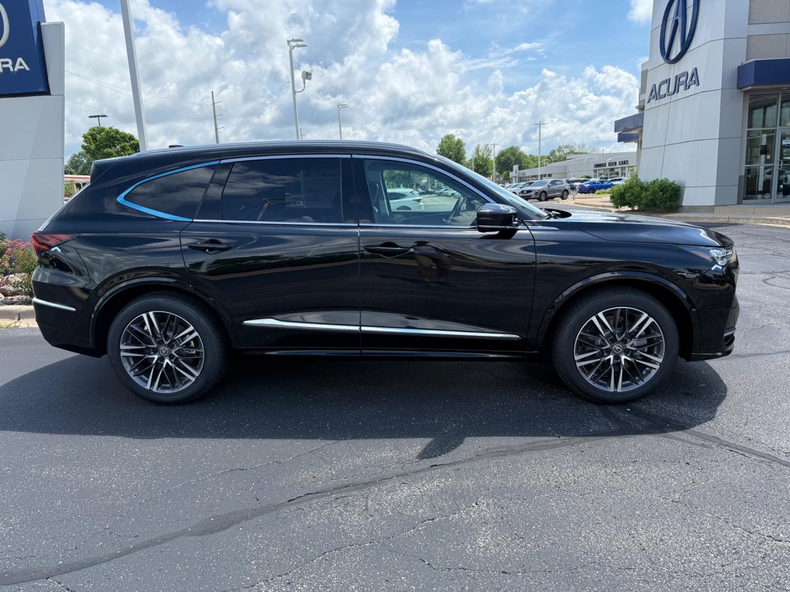 Acura MDX Vehicle Image 02