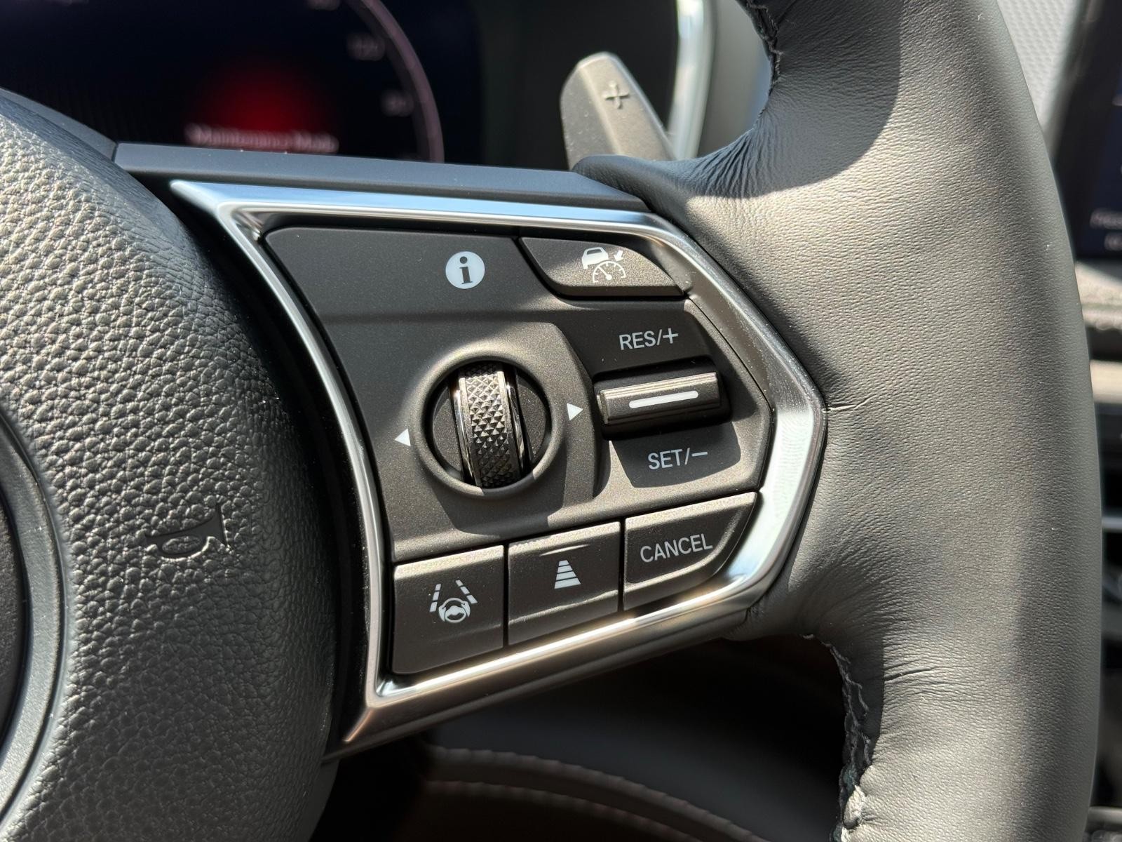 Acura MDX Vehicle Image 13