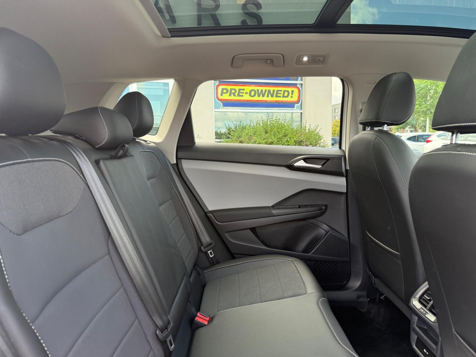 Volkswagen Taos Vehicle Image 10