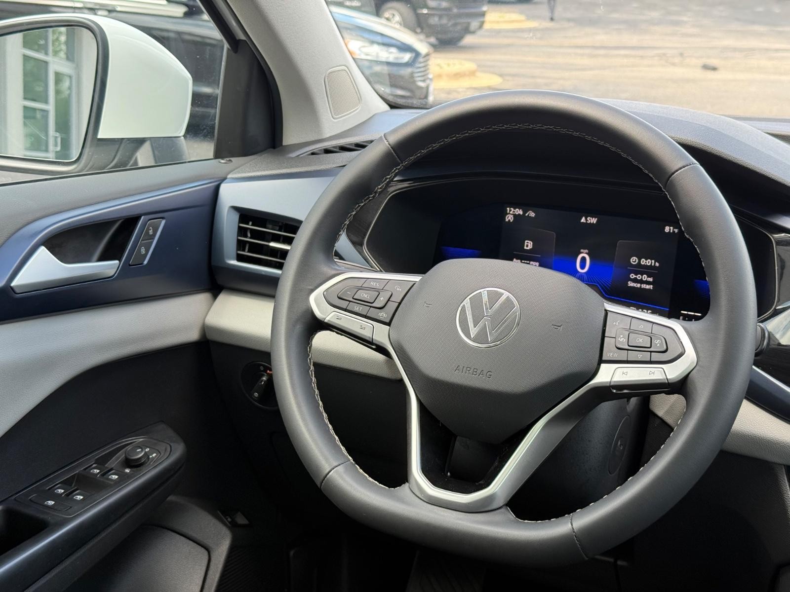 Volkswagen Taos Vehicle Image 14