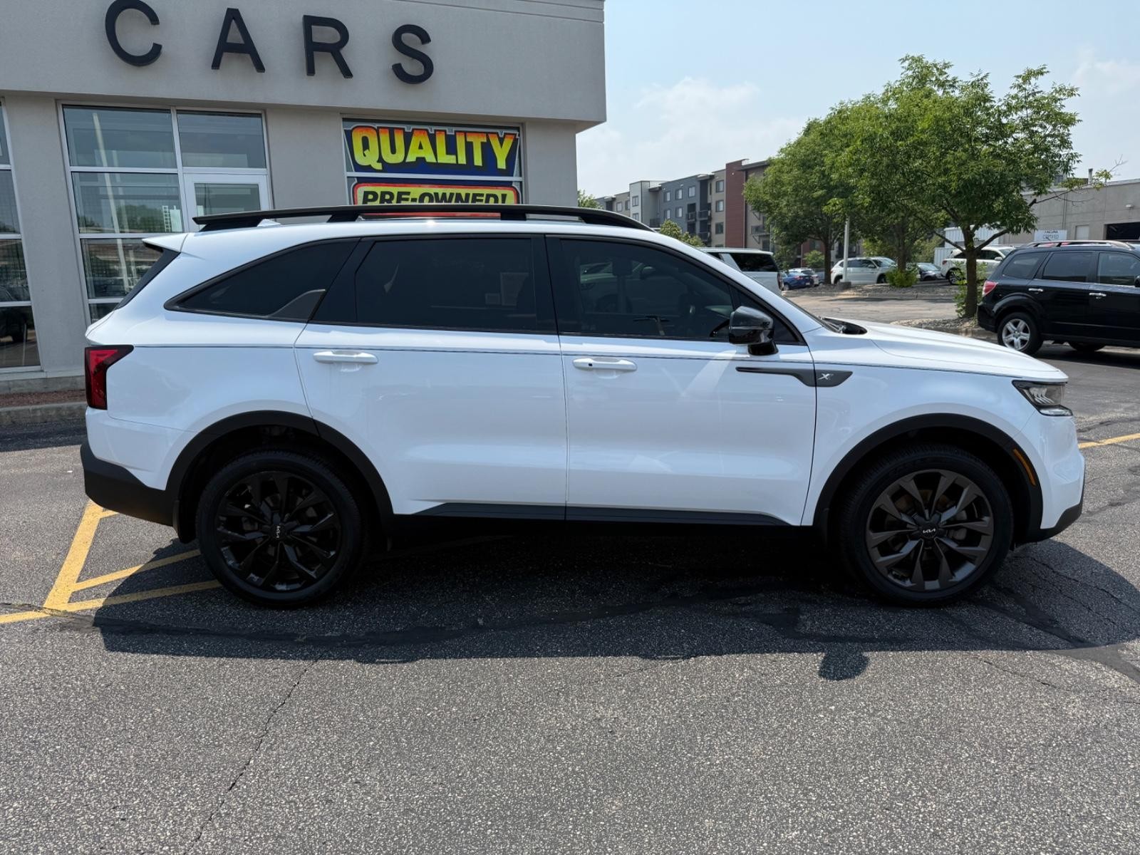 Kia Sorento Vehicle Image 02