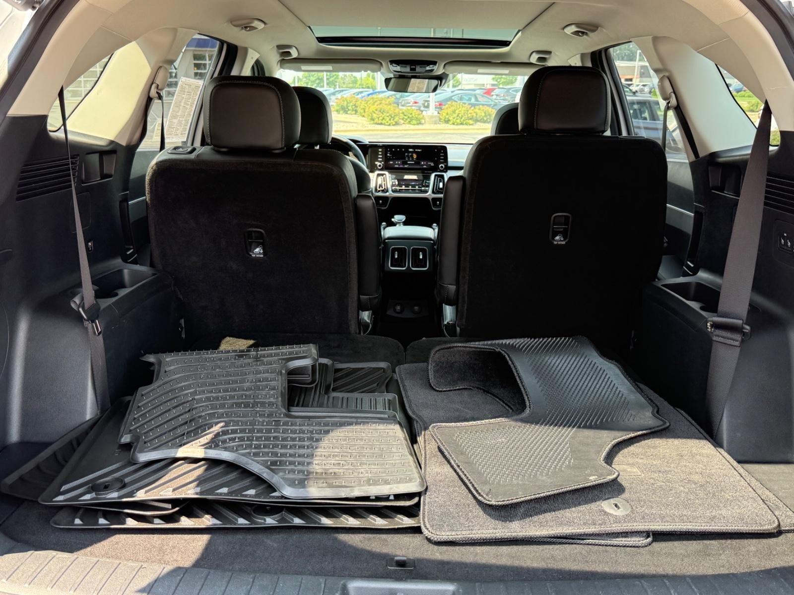 Kia Sorento Vehicle Image 05