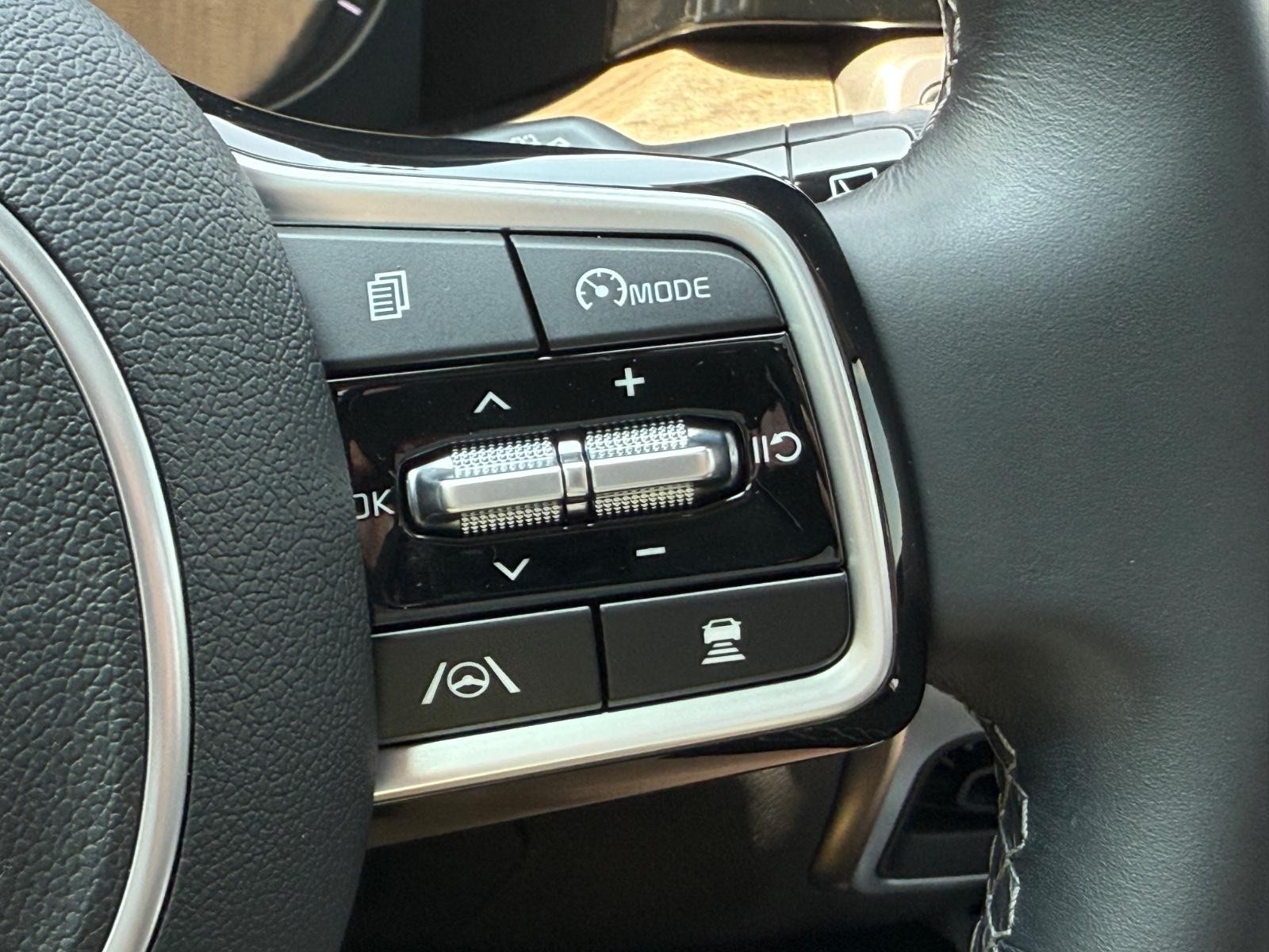 Kia Sorento Vehicle Image 17