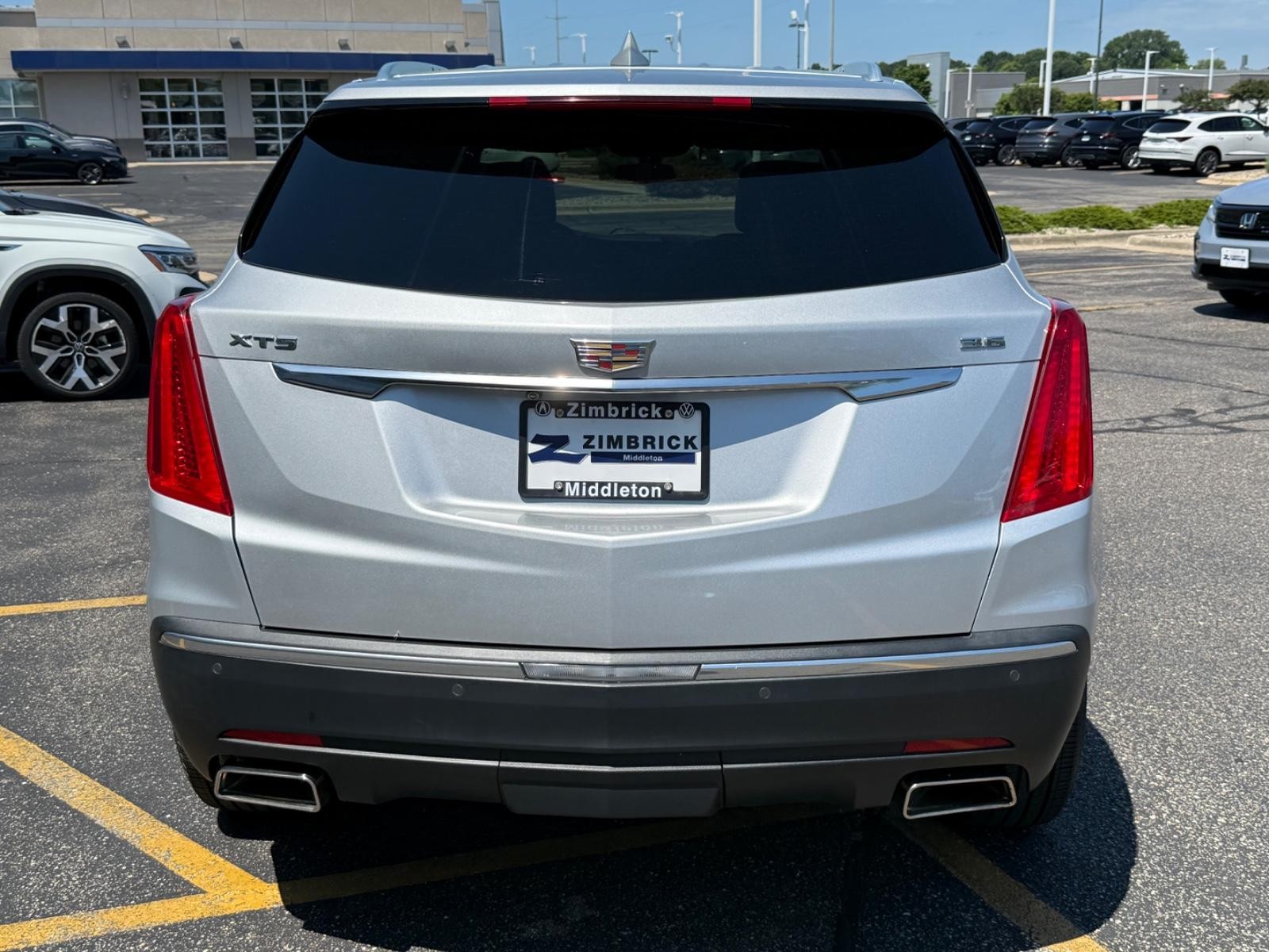 Cadillac XT5 Vehicle Image 04